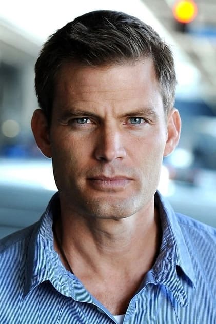 Casper Van Dien