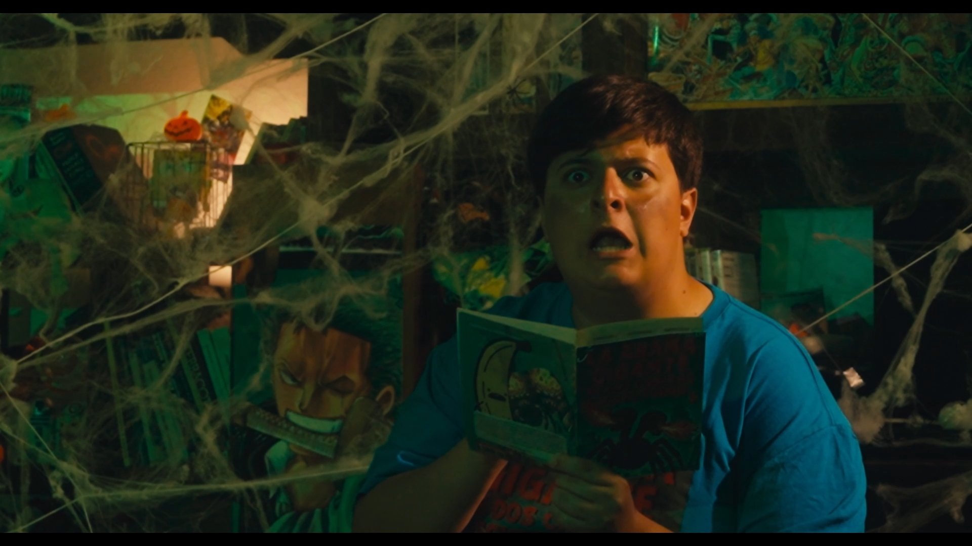 La Araña Gigante de Dos Cabezas Escupe Fuego