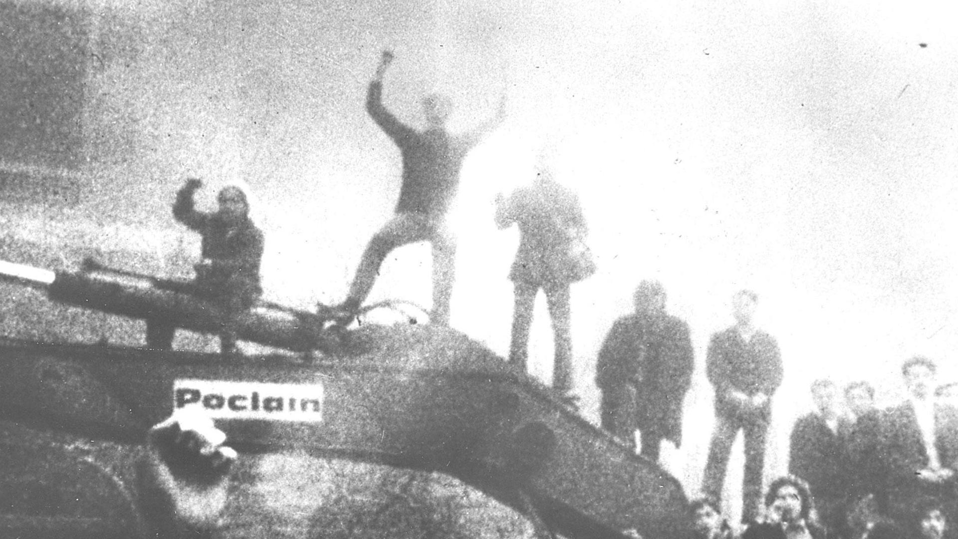 The Battle of Chile: The Struggle of an Unarmed People