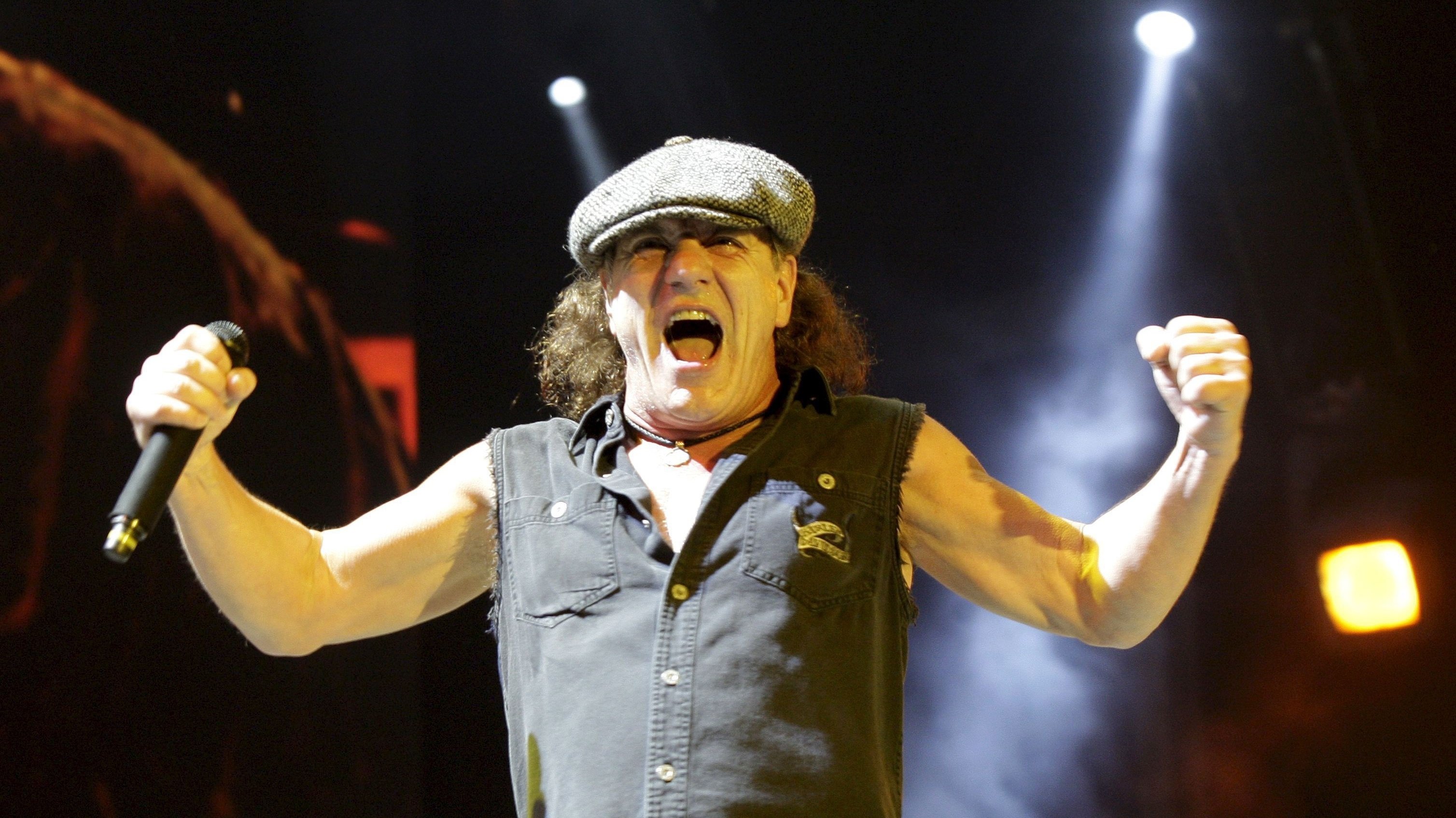 AC/DC - Plug Me In