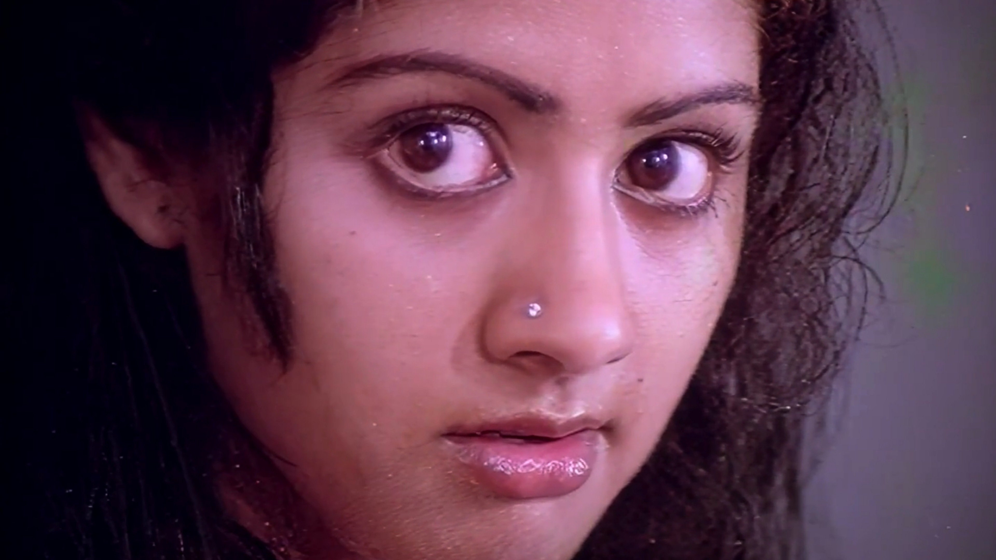 Varumayin Niram Sivappu