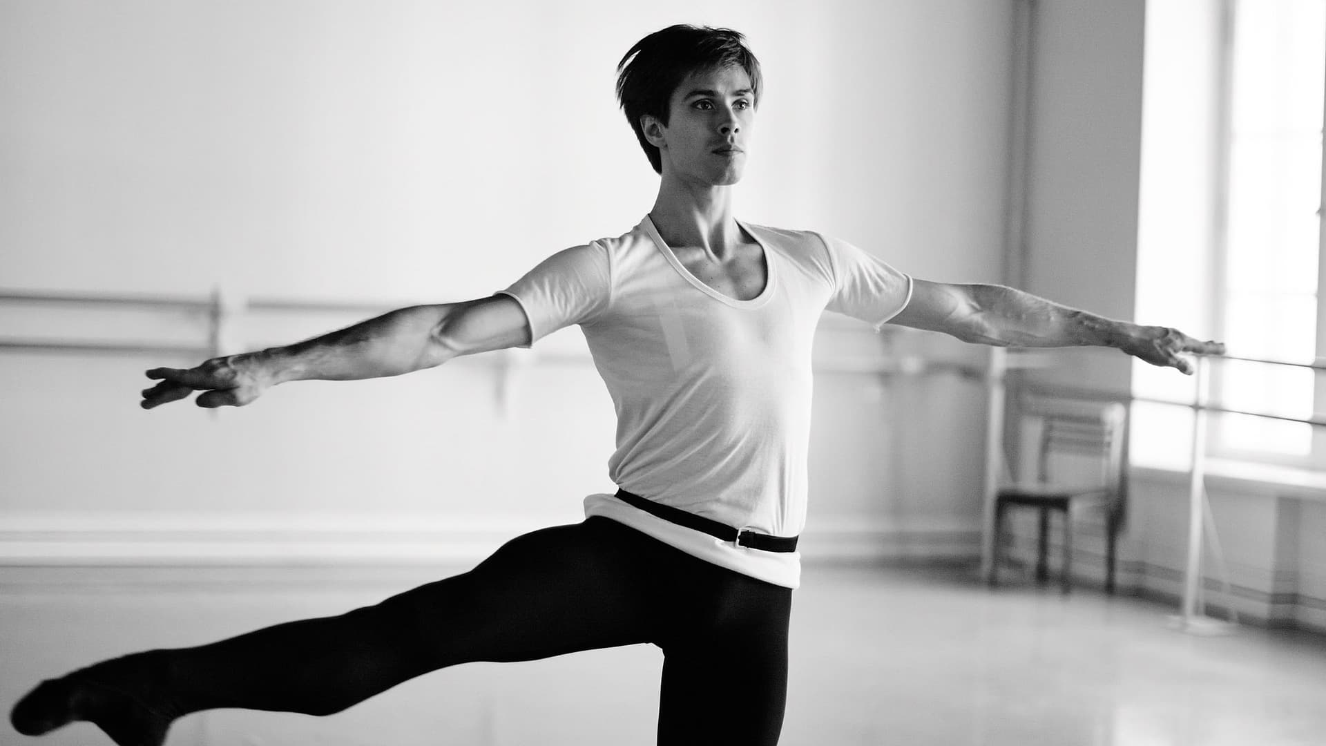 Rudolf Nureyev: Dance to Freedom