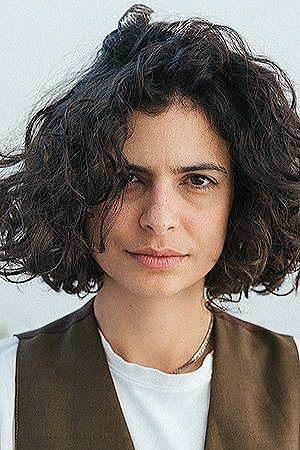 Julia Anquier