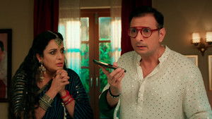 Aish Blackmails Ronny