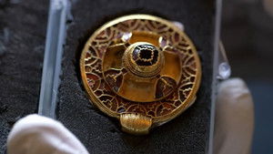 Roman Mosaics and Ancient Weapons