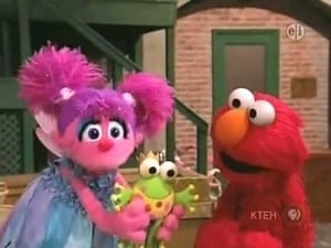 Elmo Shows Abby How to Pretend