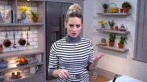 Kimberly Wyatt | Turkey Burgers with Sweet Potato Fries