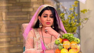 Vibhuti Shows a Video to Angoori