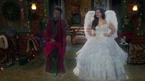 Hauntin’ Around the Christmas Tree