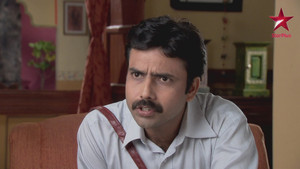 Sooraj tries to pacify Bhabho