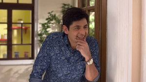 Manmohan Assumes That Anita is Pregnant