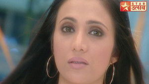 Armaan Gives His Jacket to Shilpa