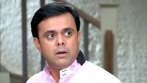 Aliens Reach a Hospital and Get a Doctor