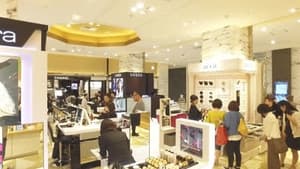 The Women on the Cosmetics Floor