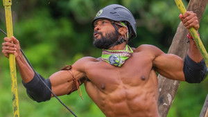 Muestran los colmillos