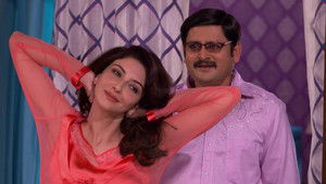 Manmohan Disturbs Vibhuti's Role Playing