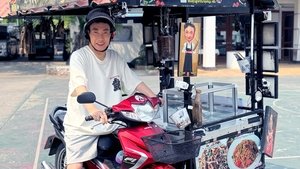 The busking stage of 'Ruri Bogum'